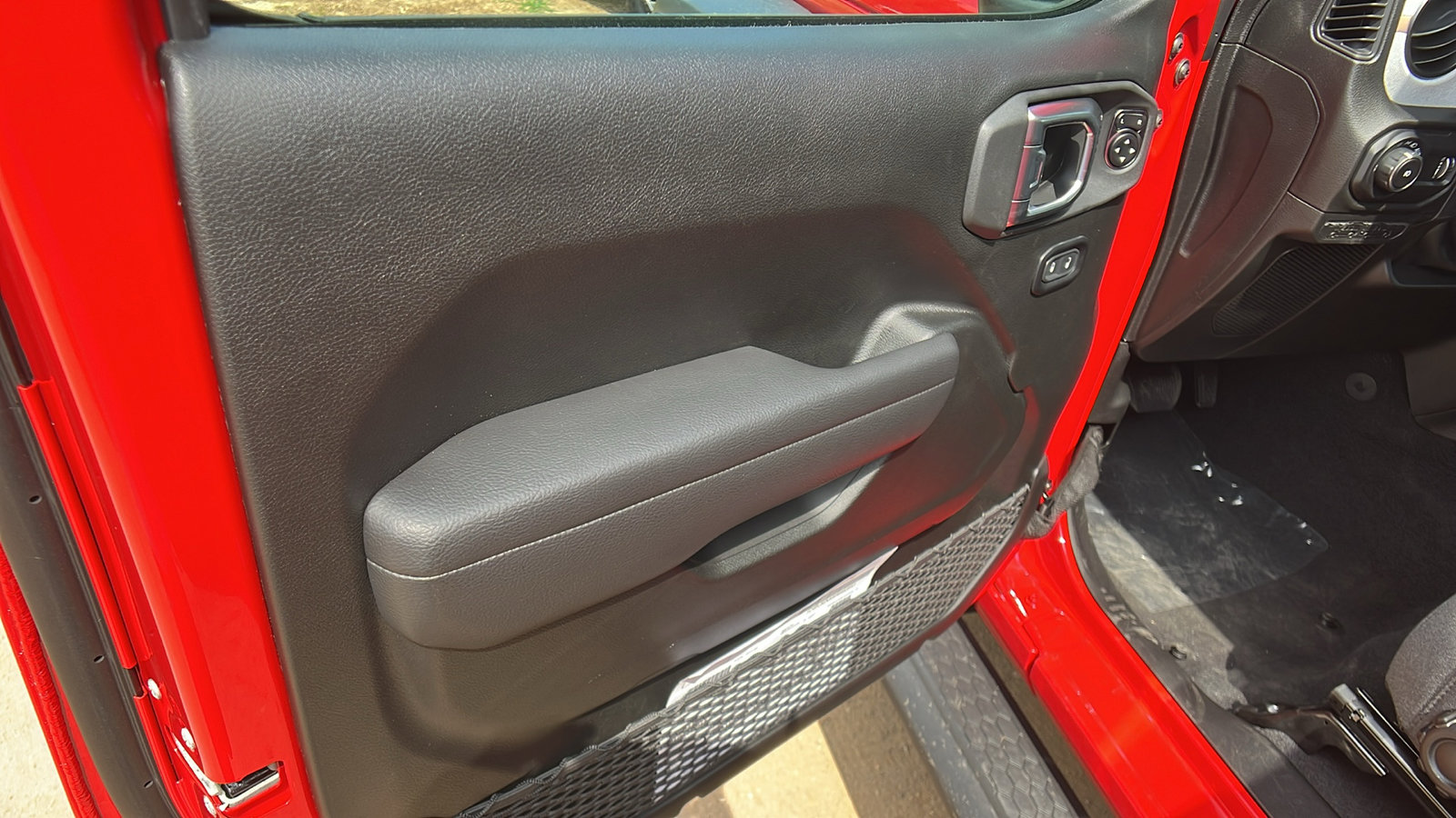 New 2025 Jeep Wrangler Sport S image 14