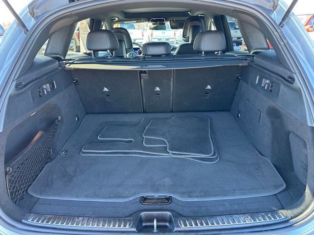 Used 2025 Mercedes-Benz GLC 300 4MATIC w/ AMG Line image 10