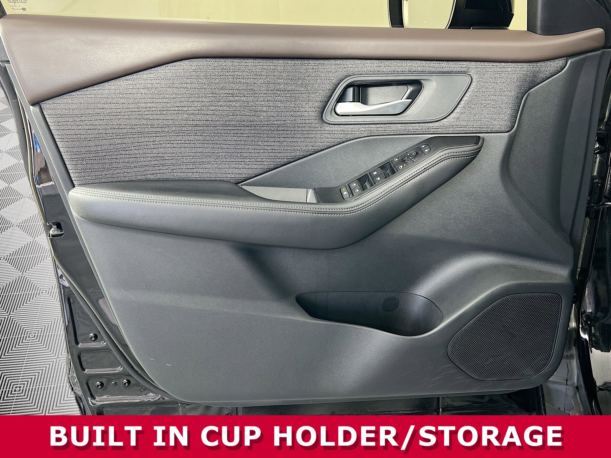 Used 2021 Nissan Rogue SV image 19