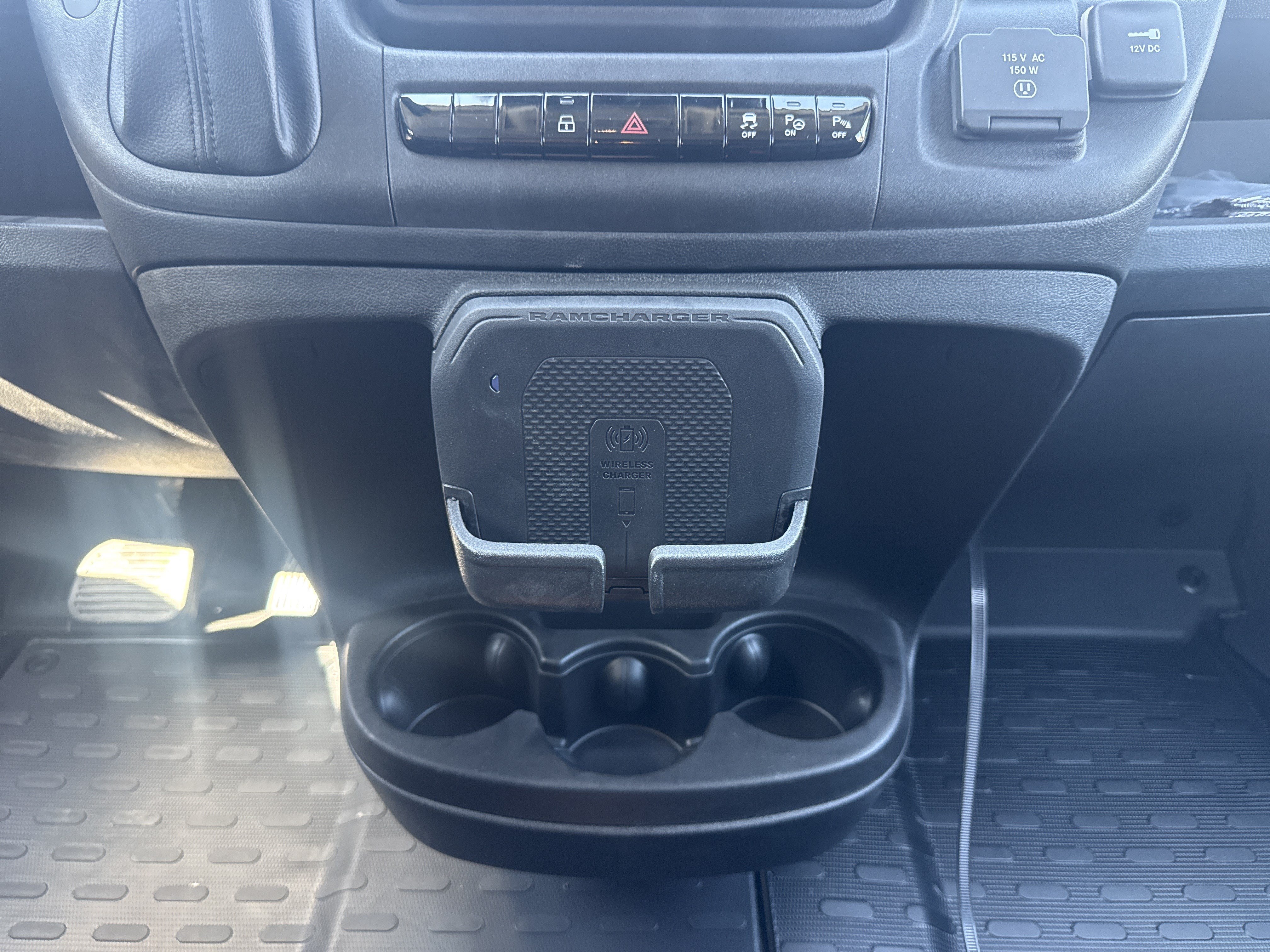 New 2026 RAM ProMaster 3500 w/ Crew Van Package FWD image 28