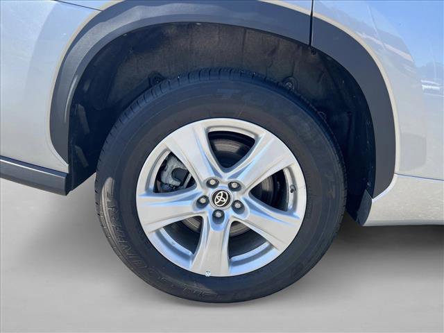 Certified 2025 Toyota Highlander LE image 24