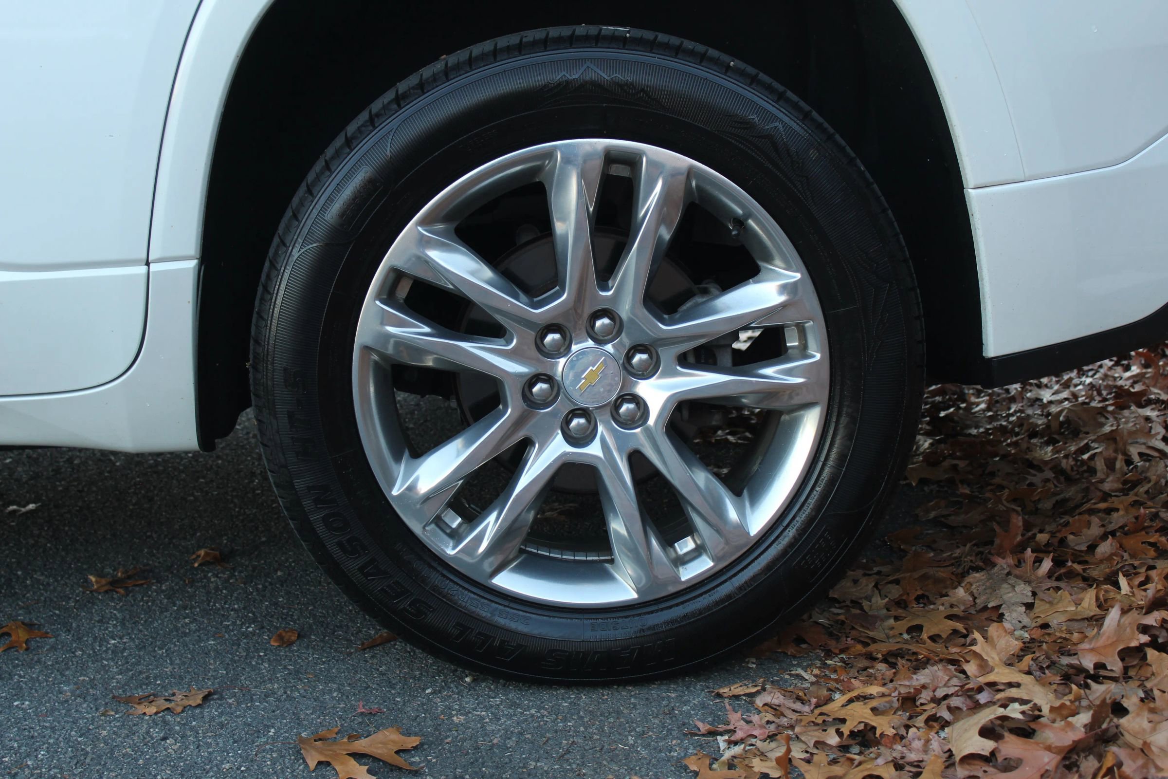 Used 2020 Chevrolet Traverse High Country image 41