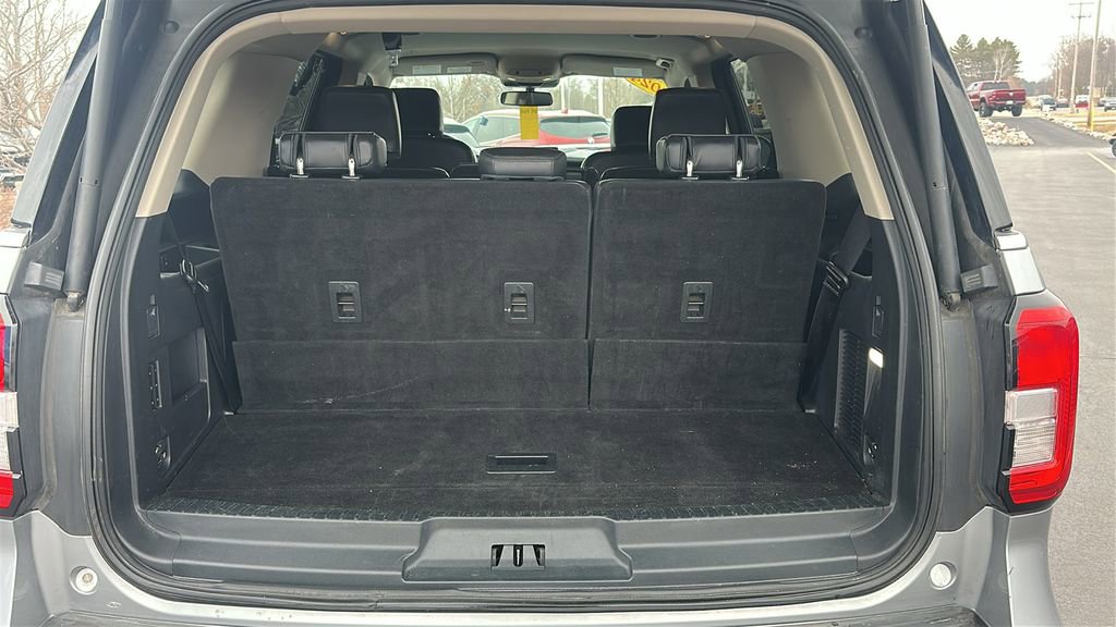 Used 2024 Ford Expedition XLT image 28