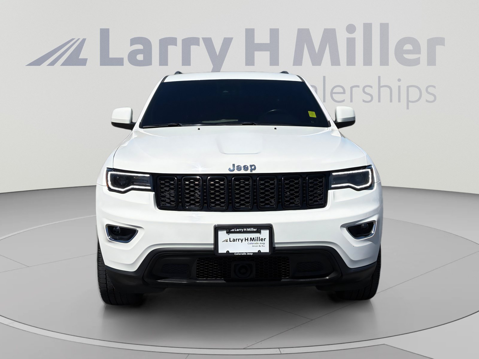 Used 2021 Jeep Grand Cherokee Laredo AWD/4WD image 8