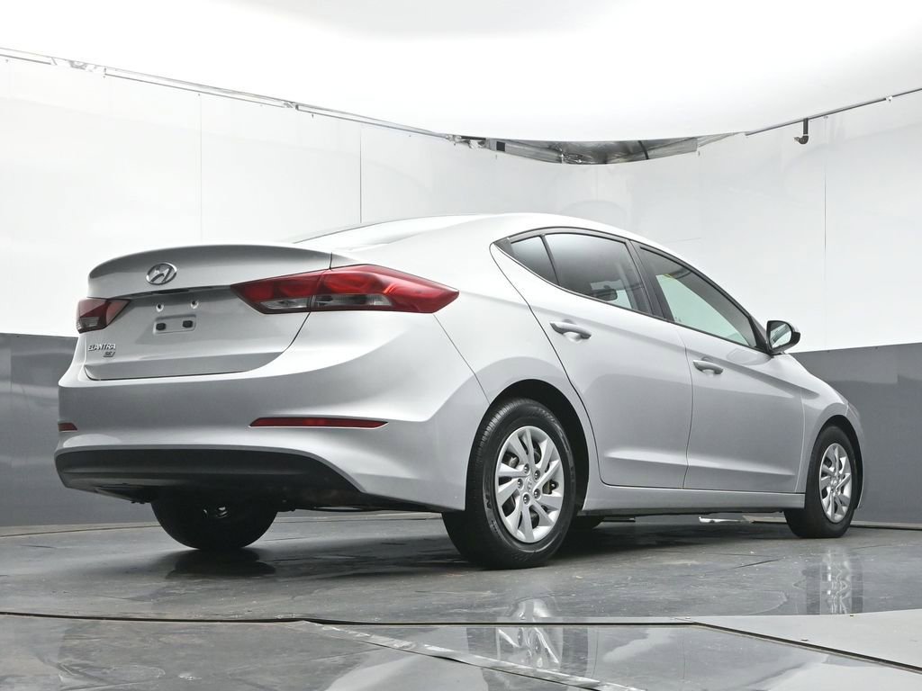 Used 2018 Hyundai Elantra SE w/ Cargo Package image 34