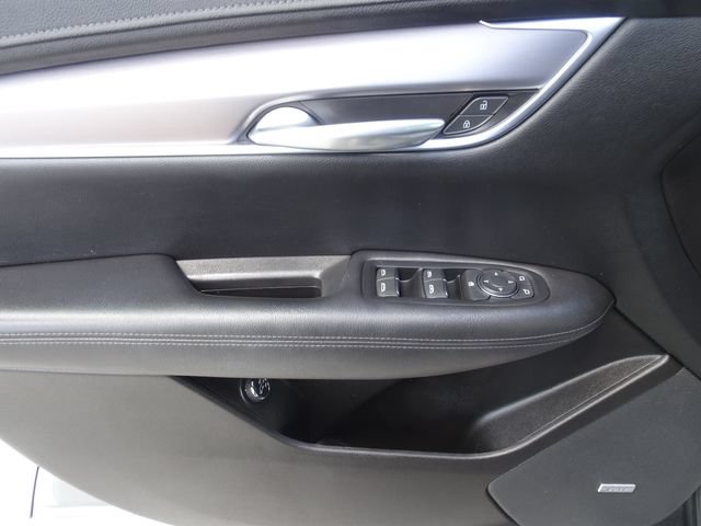 Used 2024 Cadillac XT5 Luxury FWD image 8