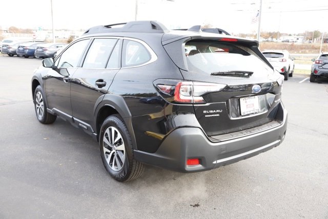 Certified 2025 Subaru Outback w/ Popular Package #1A image 4