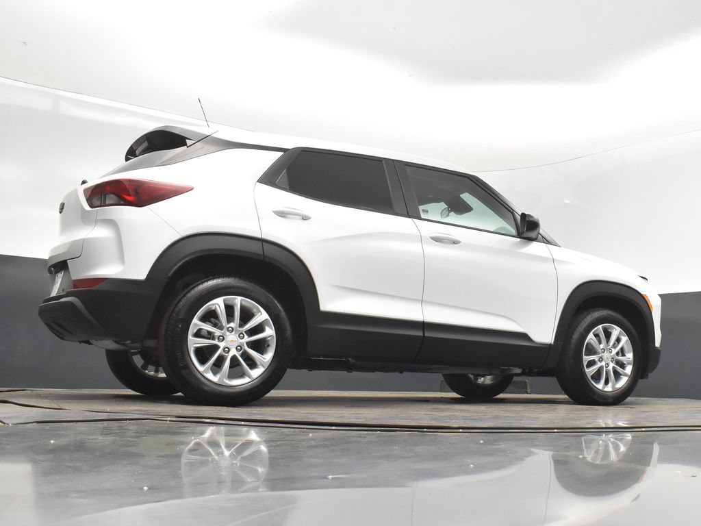 New 2025 Chevrolet TrailBlazer LS w/ LS Convenience Package FWD image 42