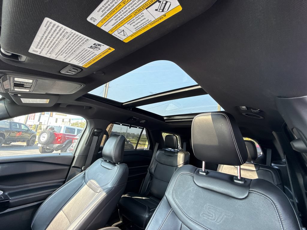 New 2024 Ford Explorer ST w/ Equipment Group 401A AWD/4WD image 33