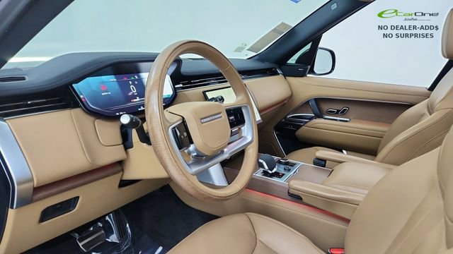 Used 2023 Land Rover Range Rover Long Wheelbase SE image 17