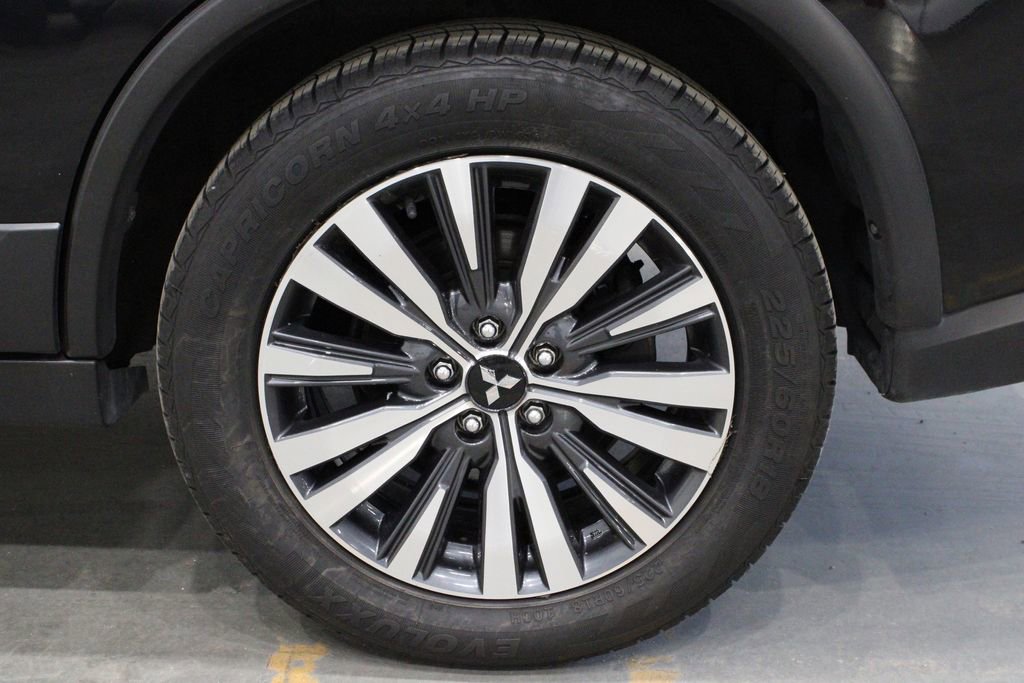 Used 2020 Mitsubishi Outlander SEL image 35