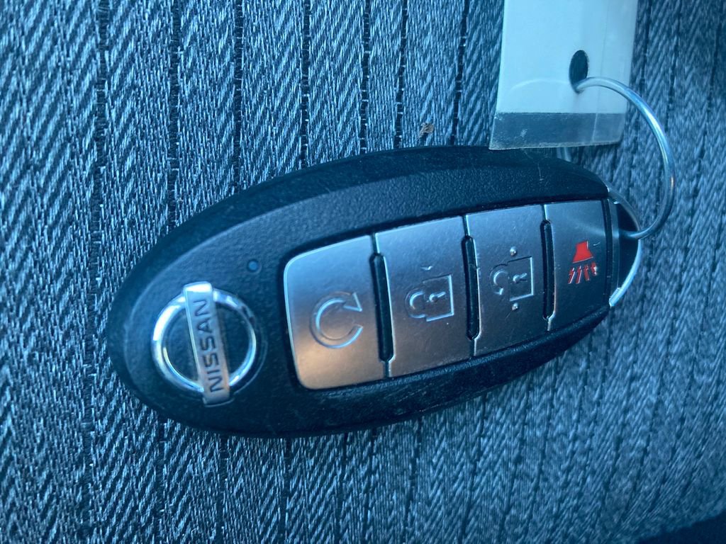 Used 2021 Nissan Rogue SV image 32