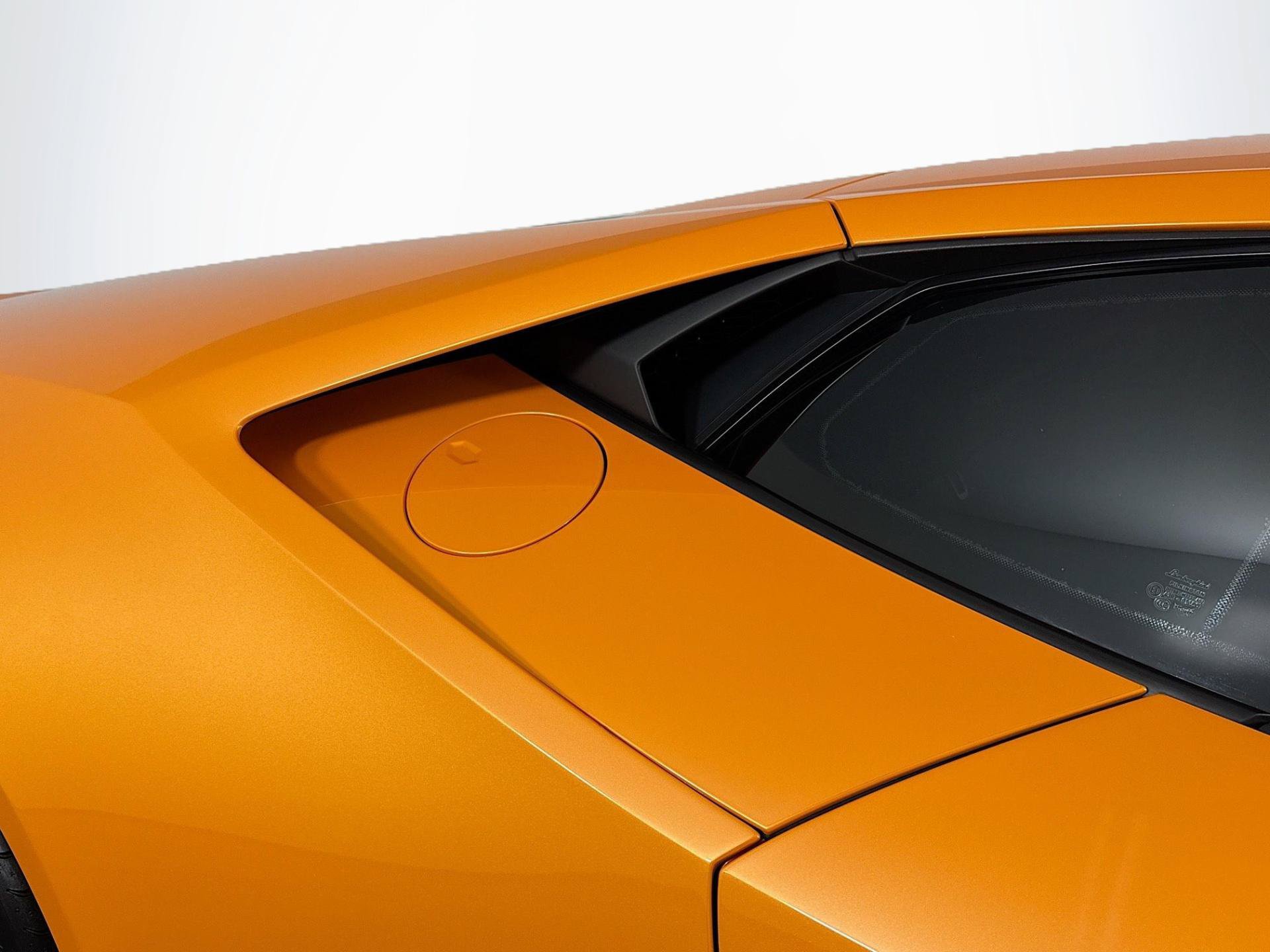 Used 2016 Lamborghini Huracan LP 610-4 AWD/4WD image 56