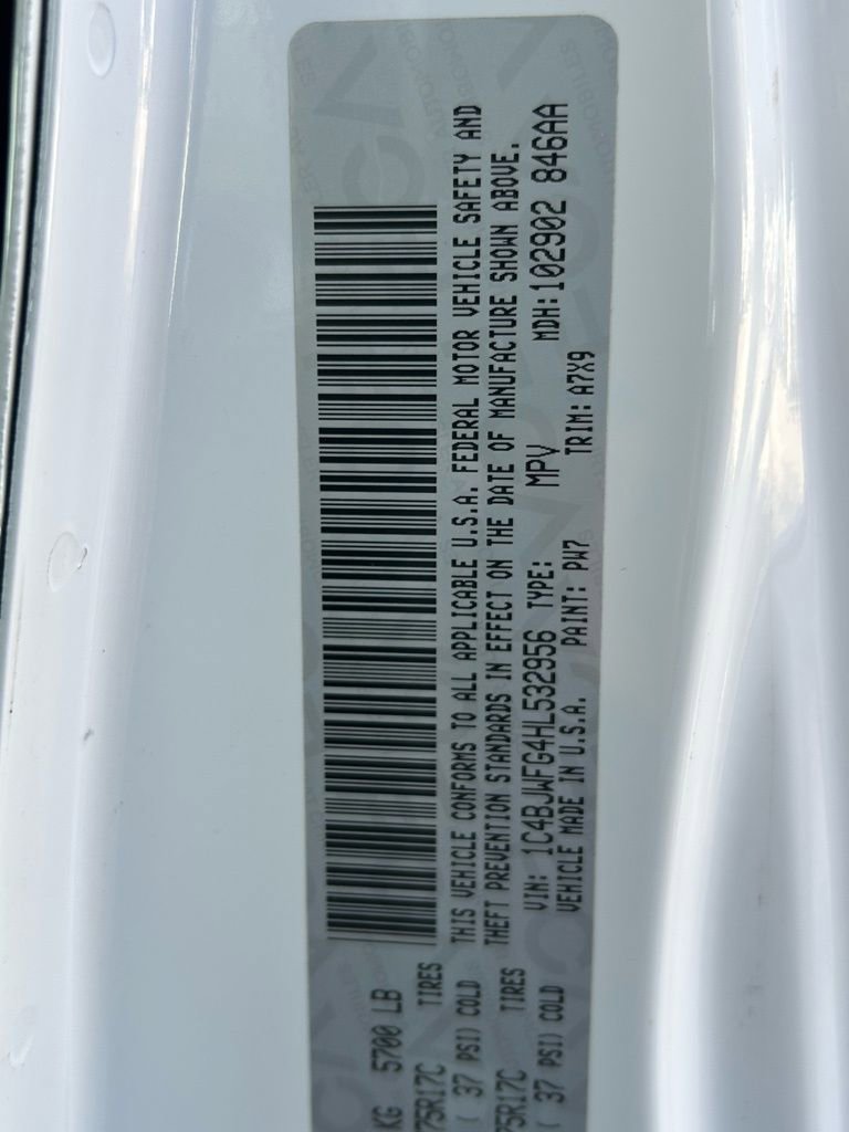 Certified 2017 Jeep Wrangler Unlimited Rubicon w/ Connectivity Group image 44