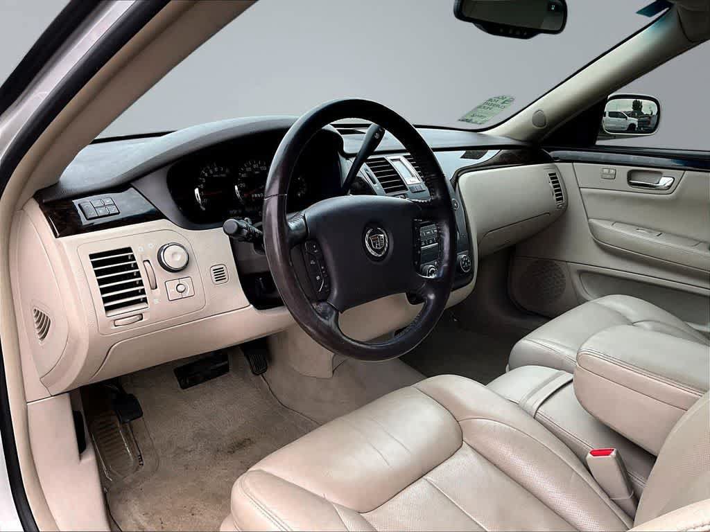 Used 2008 Cadillac DTS FWD image 18