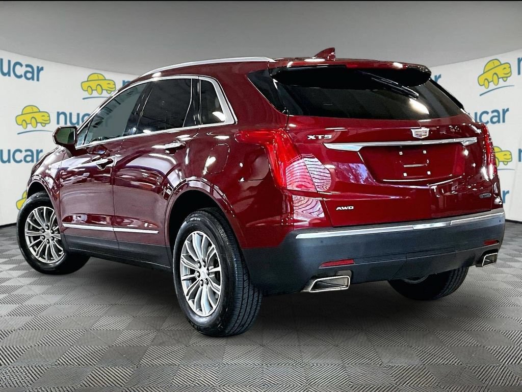 Used 2017 Cadillac XT5 Luxury w/ Driver Awareness Package AWD/4WD image 4