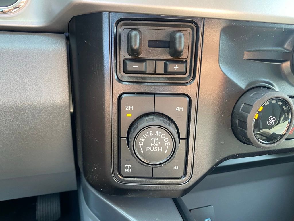 New 2026 Ford F250 XLT w/ XLT Premium Package image 23