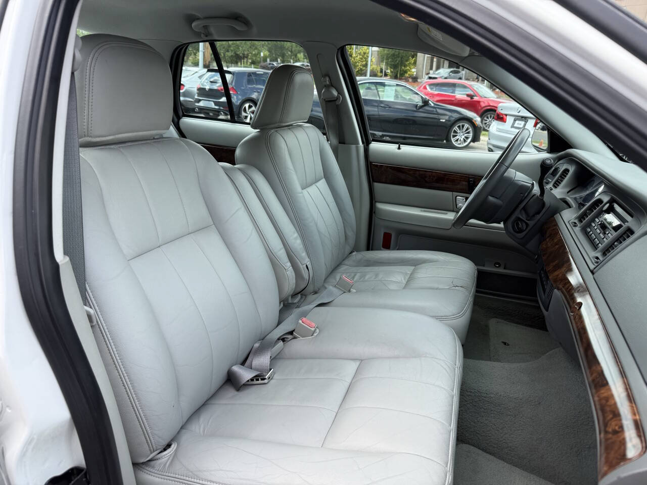 Used 2005 Mercury Grand Marquis LSE RWD image 20