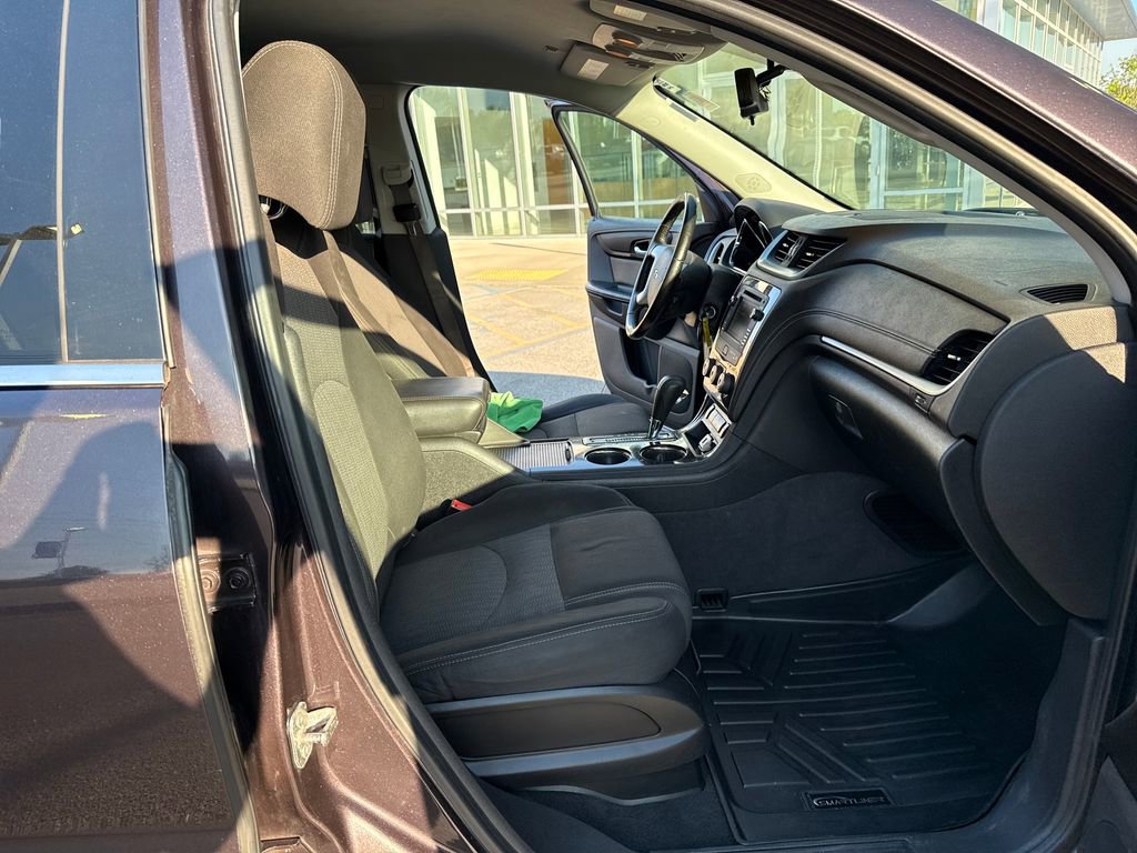 Used 2015 Chevrolet Traverse LT w/ Style and Technology Package image 33