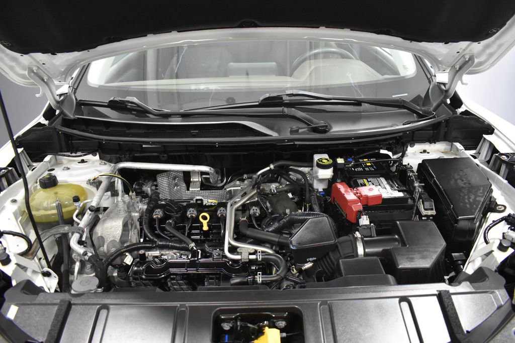 Used 2021 Nissan Rogue SV image 32