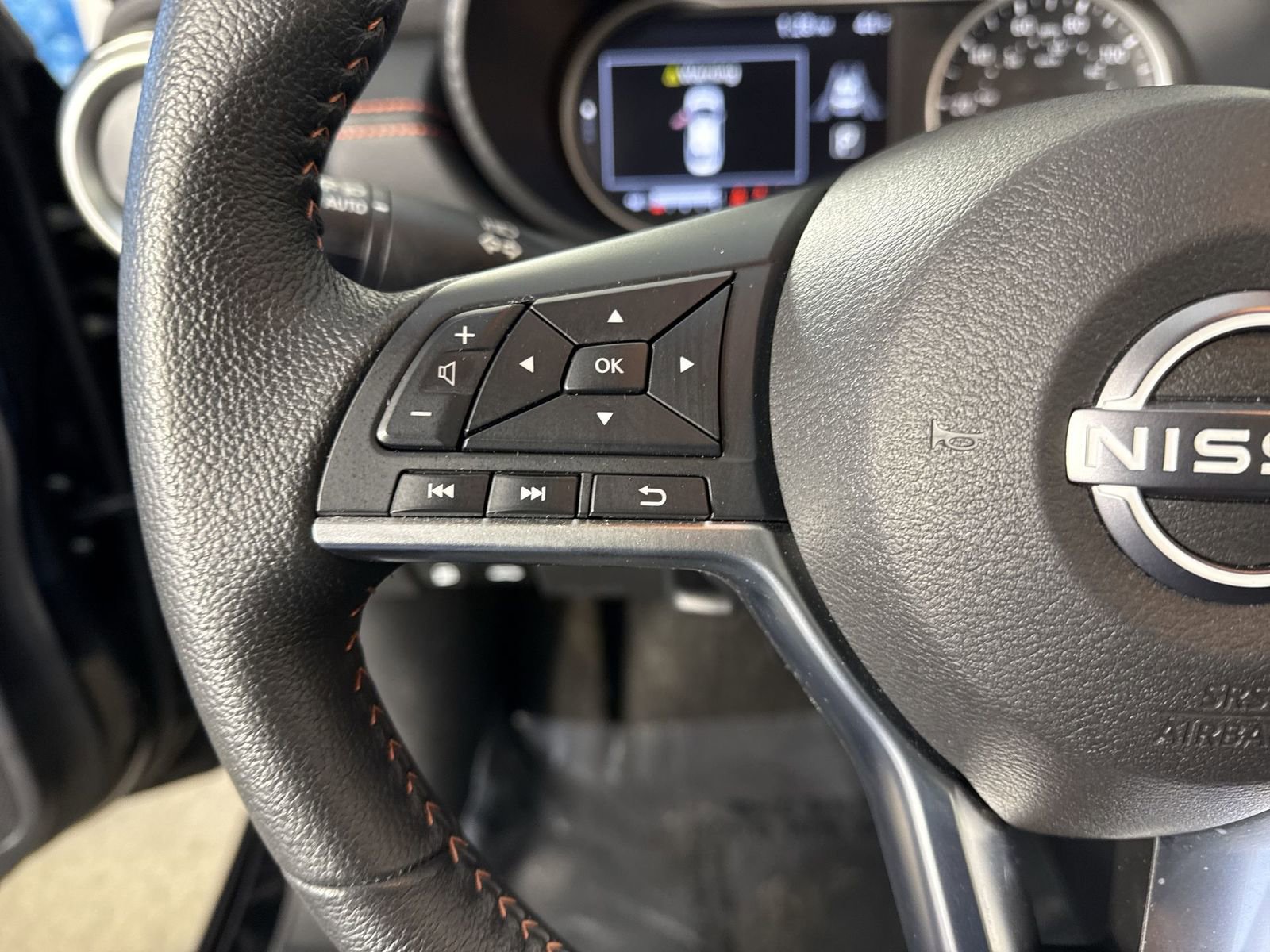 Certified 2025 Nissan Versa SR w/ Trunk Package image 12