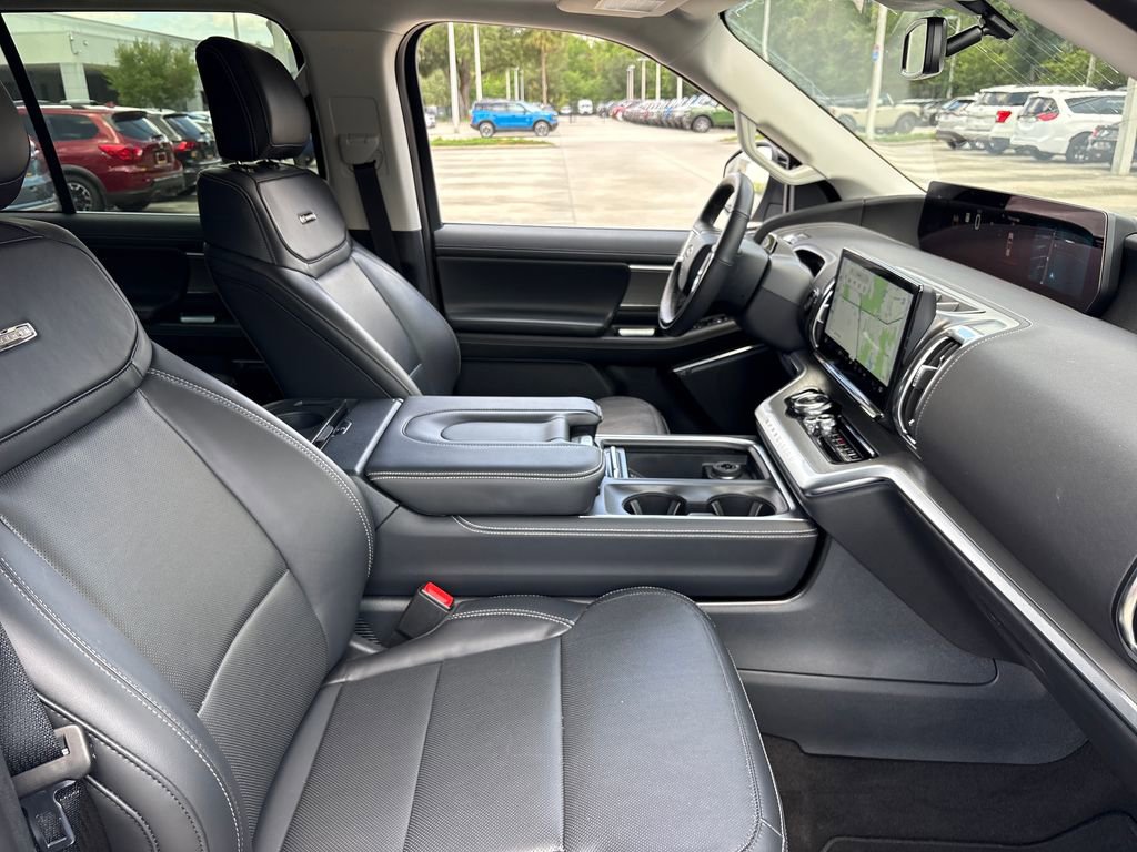Used 2025 Ford Expedition Max Platinum w/ Driver's Package AWD/4WD image 29