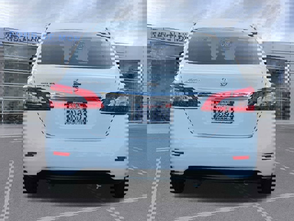 Used 2015 Nissan Sentra S image 6