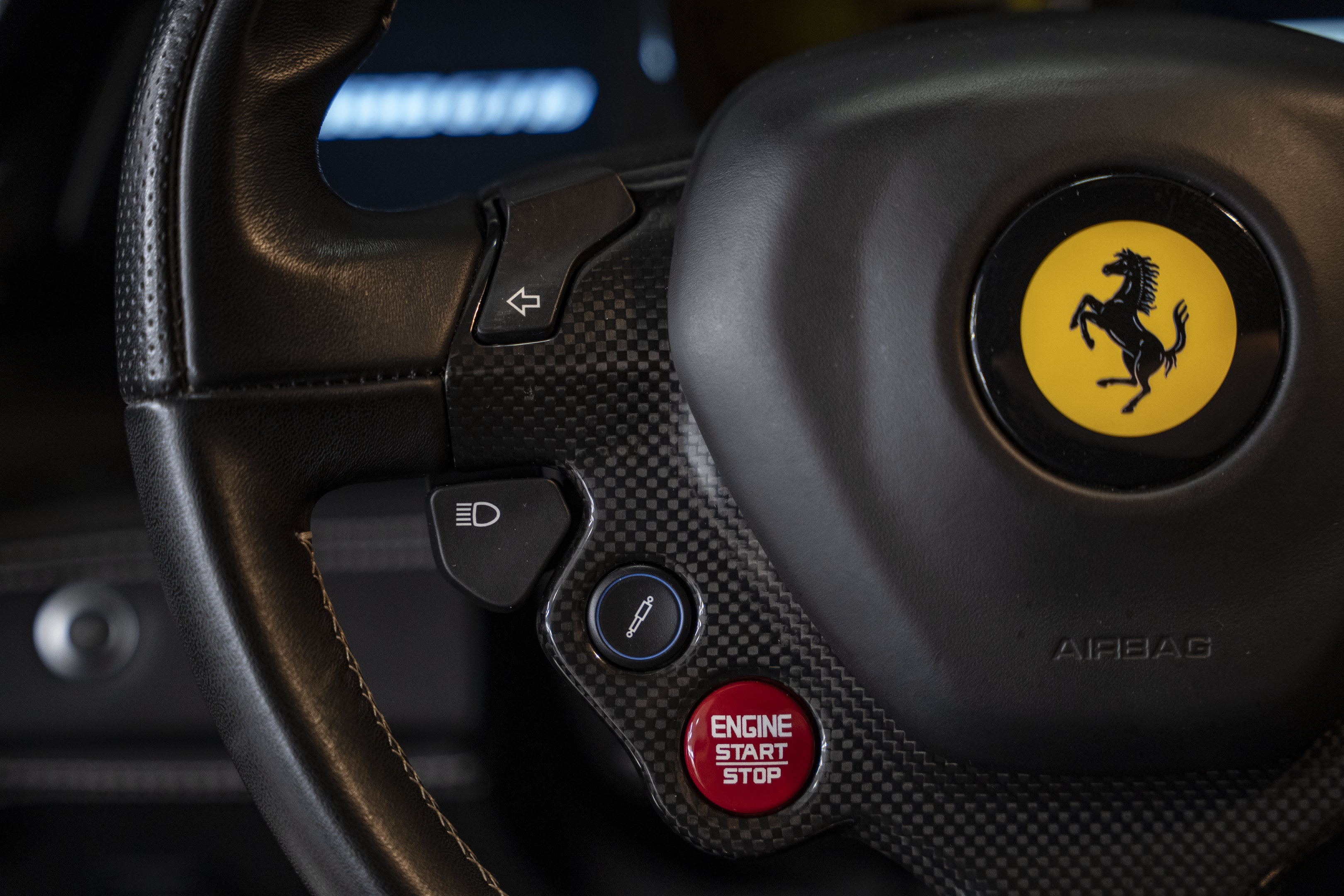 Used 2018 Ferrari 488 GTB RWD image 31