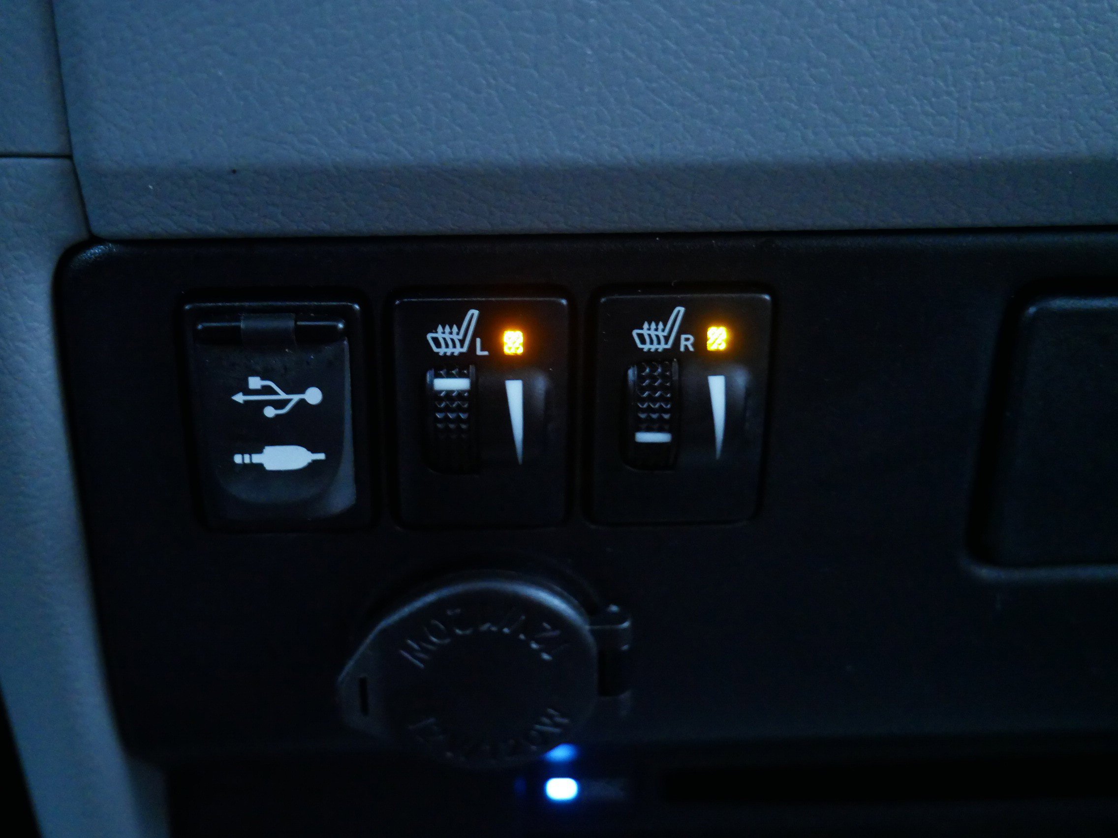 Used 2017 Toyota Sienna XLE image 22