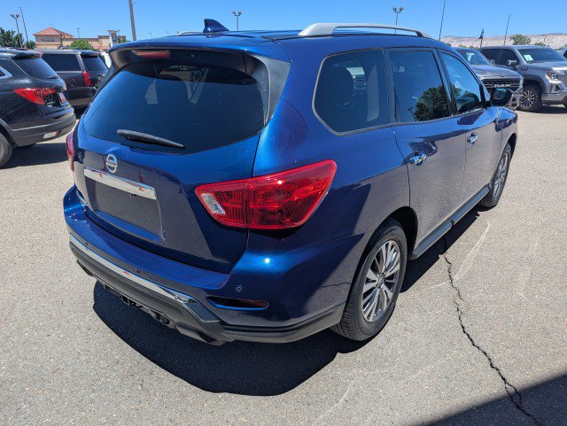 Used 2020 Nissan Pathfinder SL AWD/4WD image 5