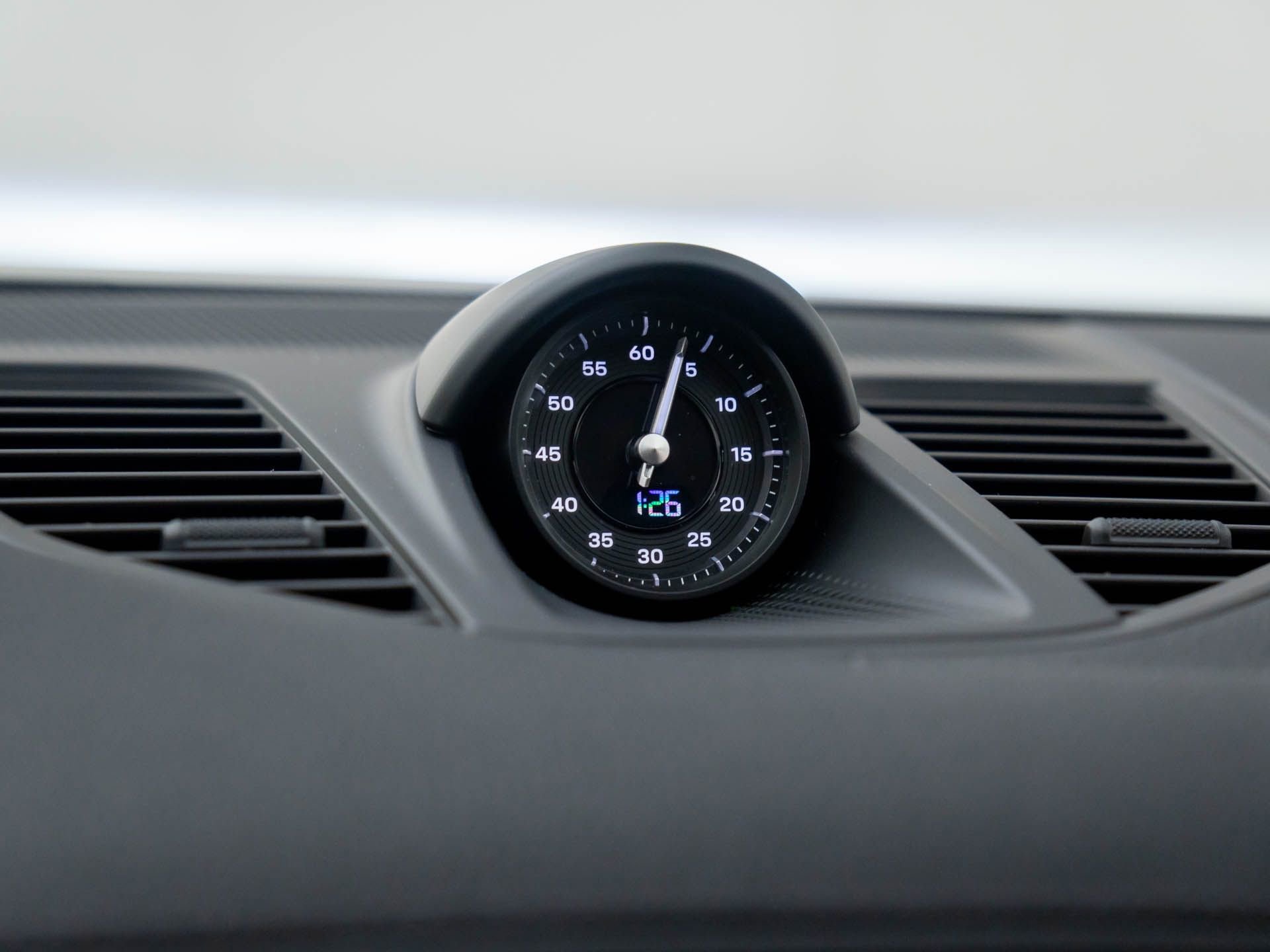 New 2026 Porsche Panamera 4 image 32