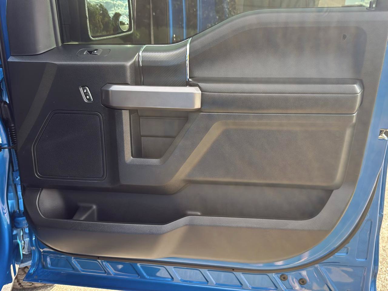 Used 2019 Ford F150 XLT w/ Equipment Group 302A Luxury AWD/4WD image 37
