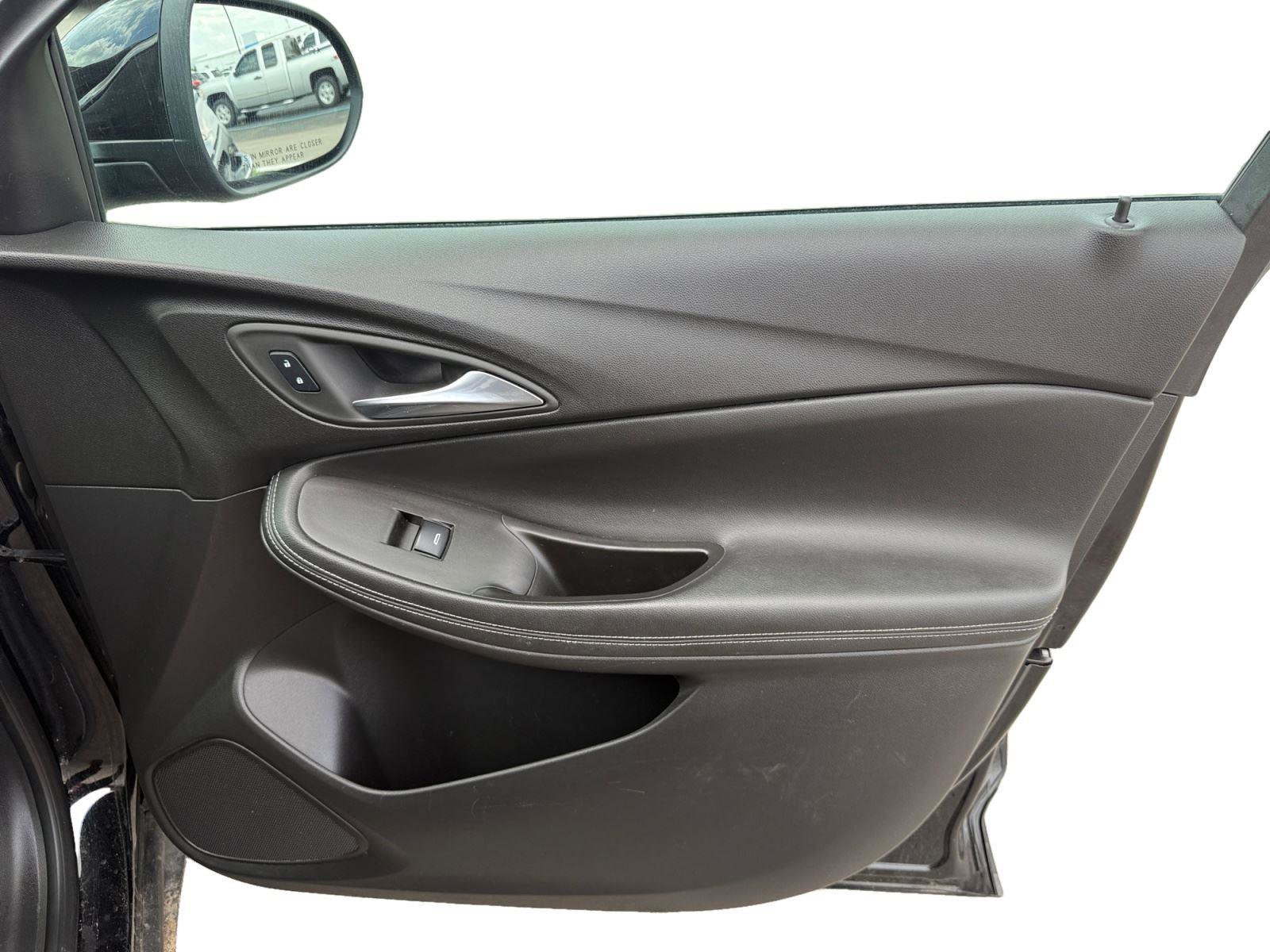 Used 2025 Buick Encore GX Preferred image 24
