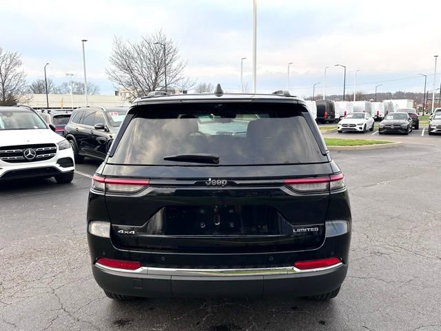 Used 2023 Jeep Grand Cherokee Limited w/ Luxury Tech Group II AWD/4WD image 7