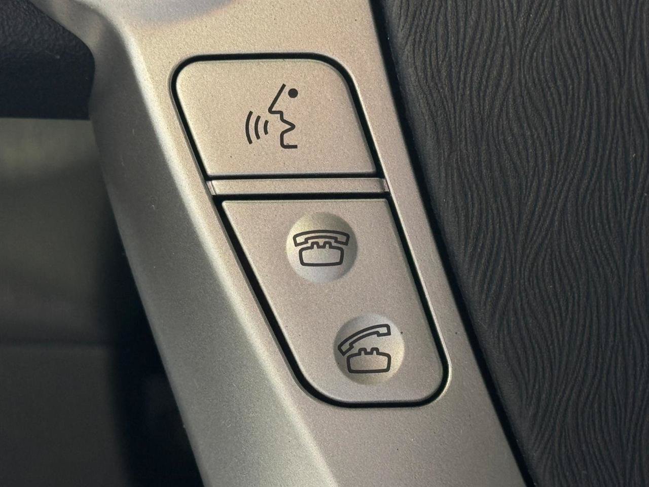 Used 2012 Toyota Prius V Three FWD image 2
