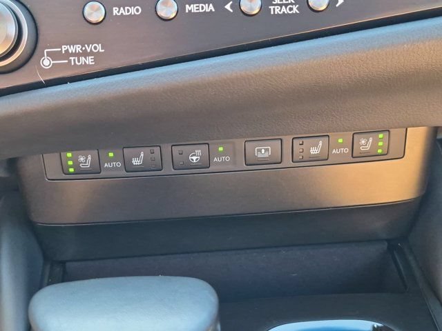 Used 2024 Lexus ES 300h w/ Accessory Package (Z1) FWD image 26