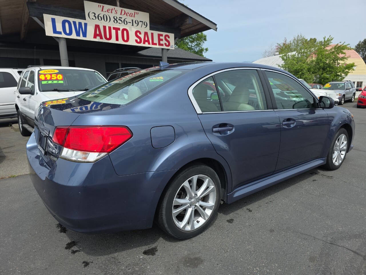 Used 2013 Subaru Legacy 2.5i Limited AWD/4WD image 3