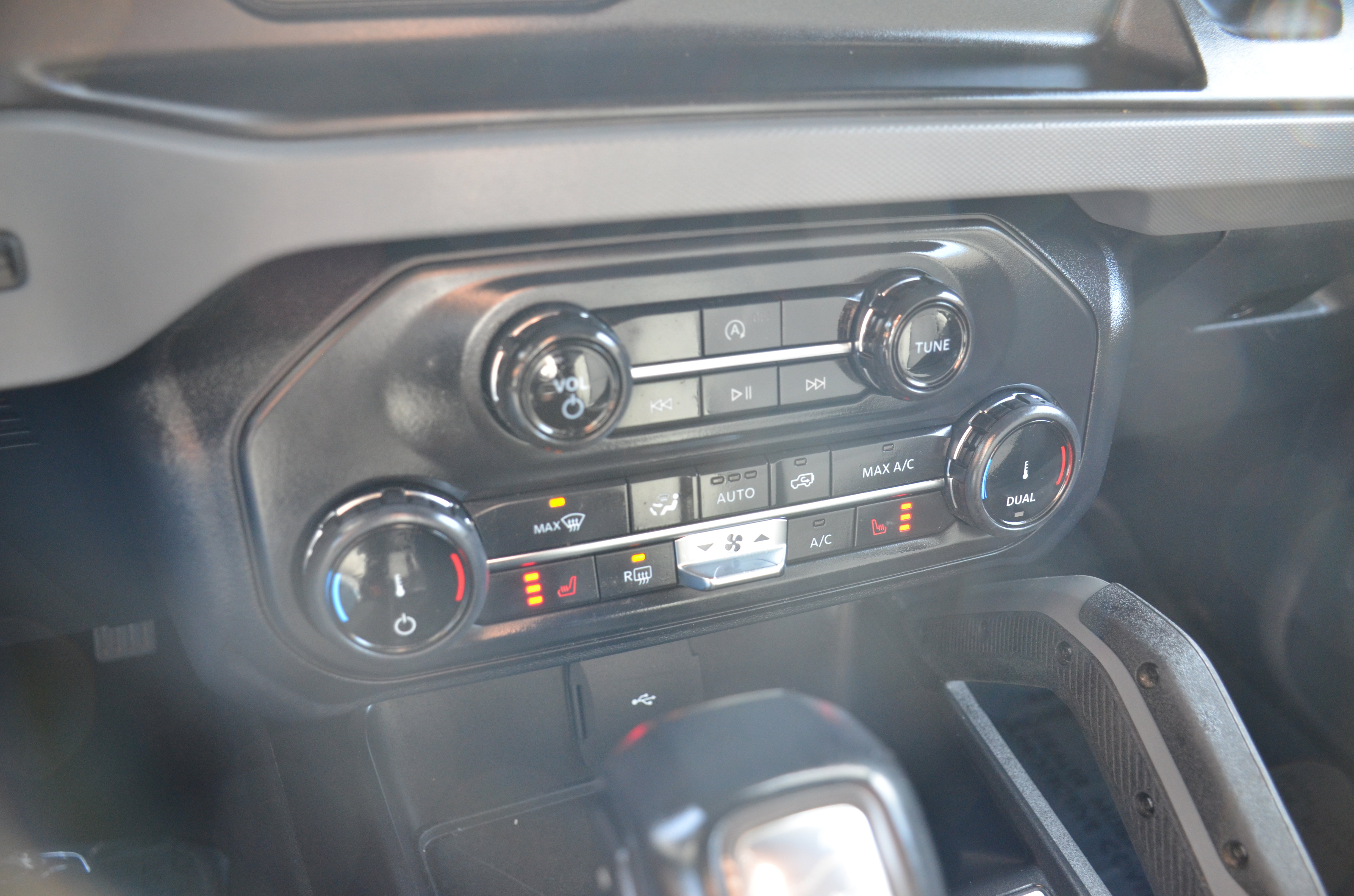 Used 2022 Ford Bronco Big Bend w/ Sasquatch Package image 13