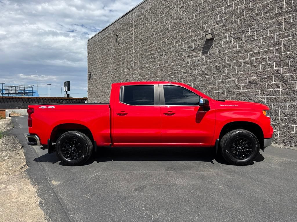 Used 2023 Chevrolet Silverado 1500 LT AWD/4WD image 5
