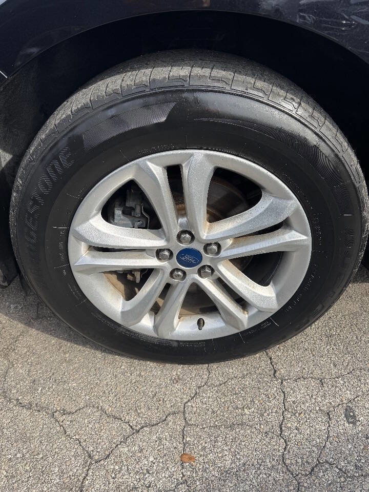 Used 2020 Ford Edge SEL image 12