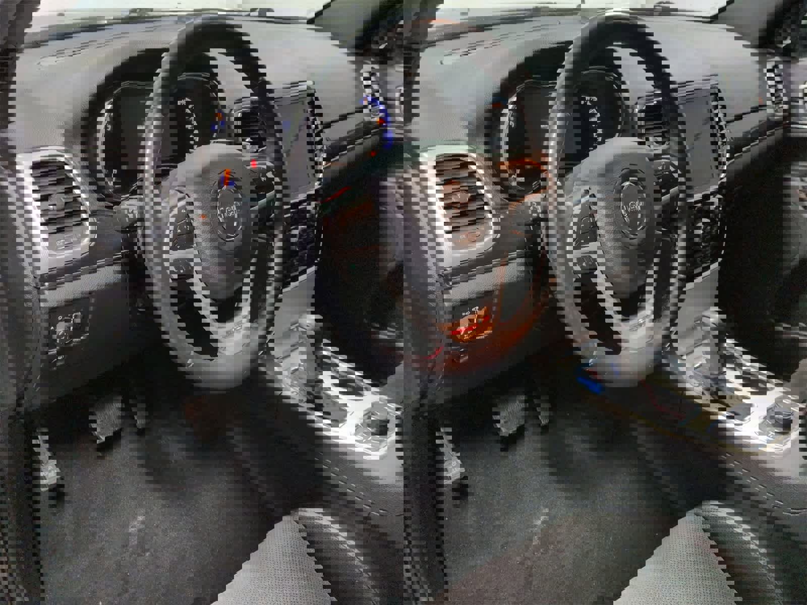 Certified 2019 Jeep Grand Cherokee Trailhawk w/ Interior Metal Package image 10