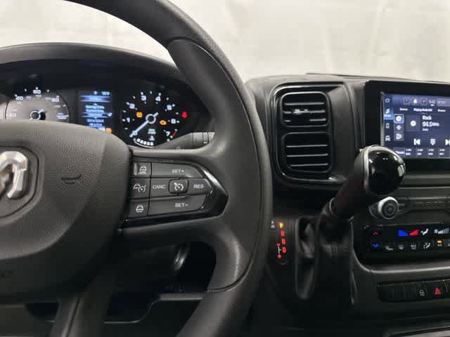 Used 2025 RAM ProMaster 2500 w/ Convenience Group FWD image 18