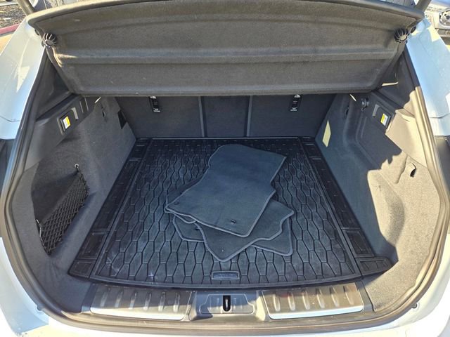 Used 2026 Jaguar F-PACE R-Dynamic S image 27