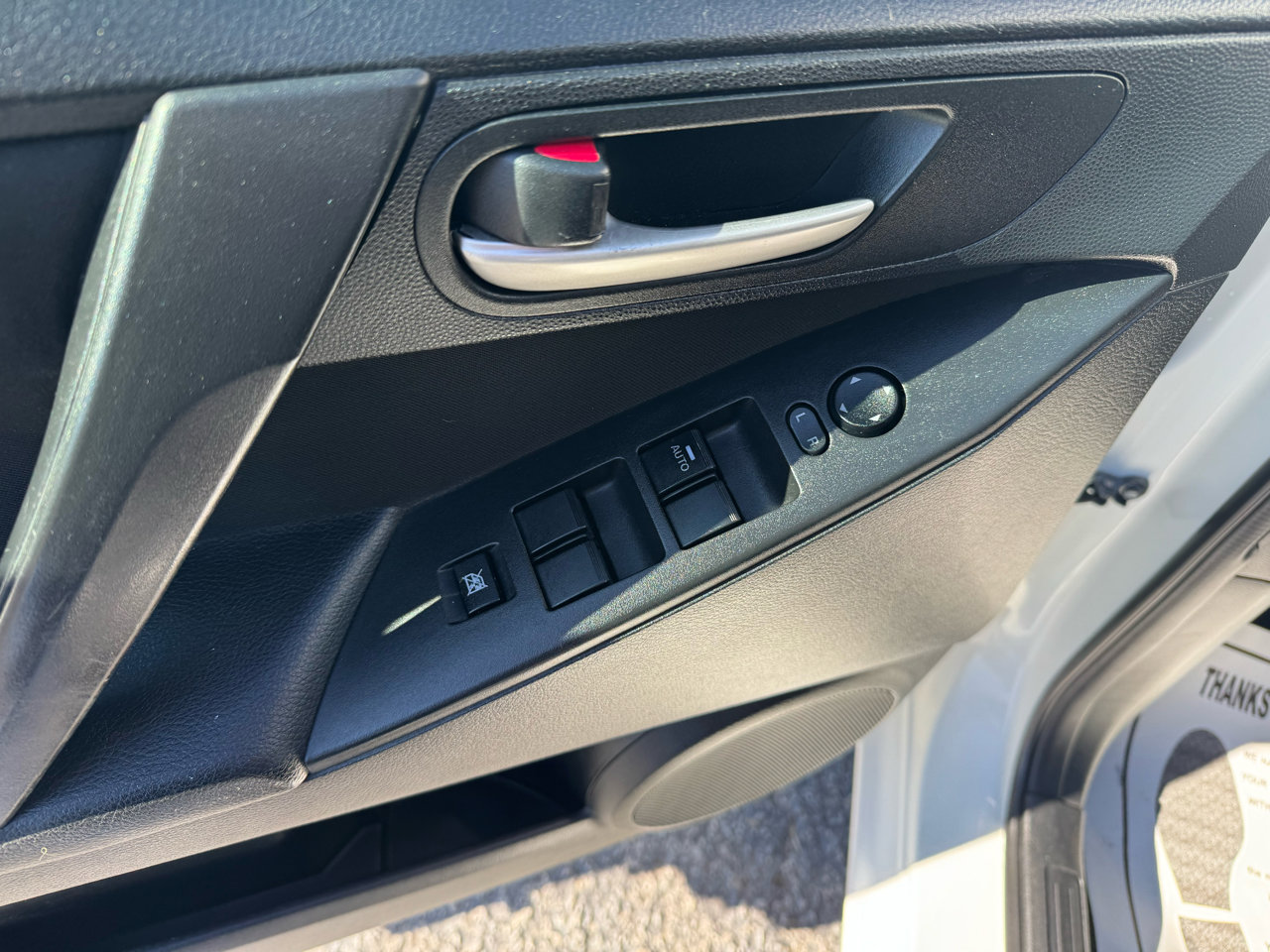 Used 2013 MAZDA MAZDA3 i SV image 16