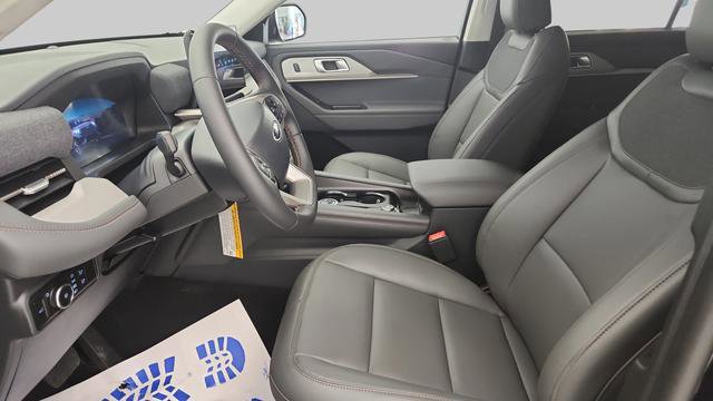 New 2025 Ford Explorer Active w/ Active Comfort Package image 10