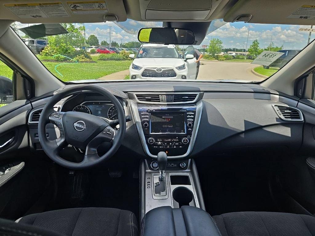 Used 2023 Nissan Murano S AWD/4WD image 5