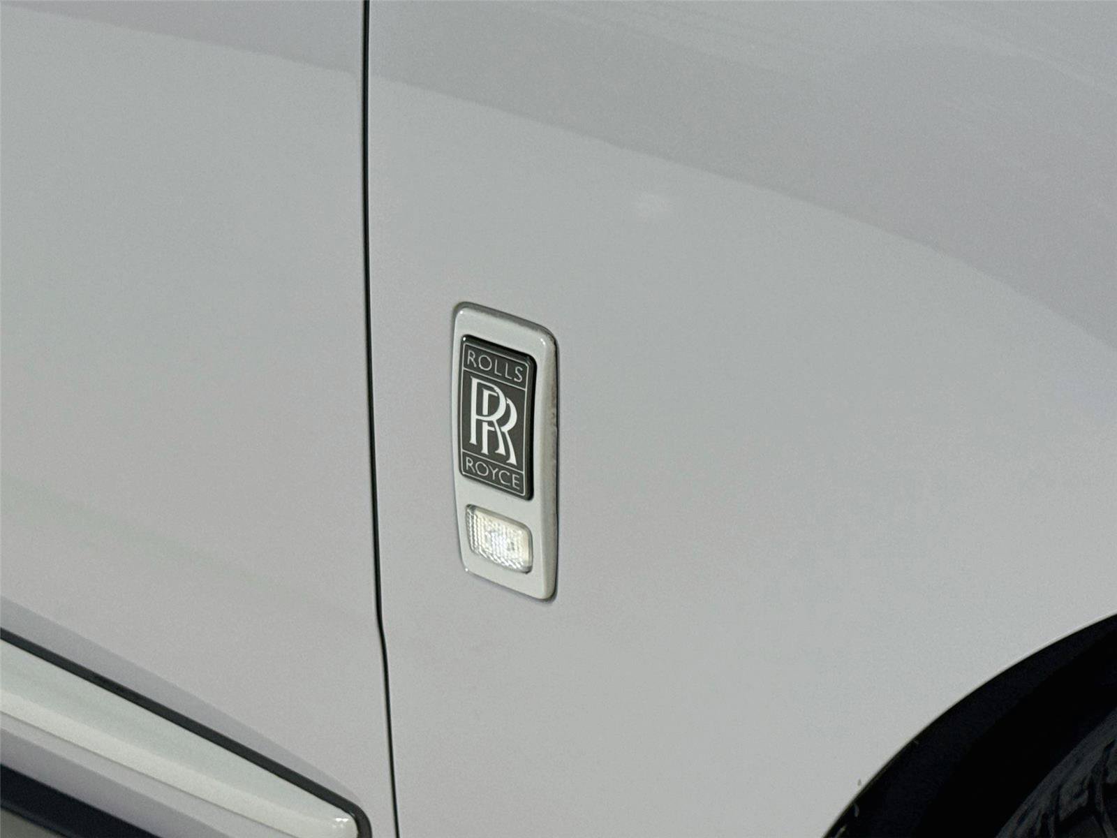 Used 2024 Rolls-Royce Cullinan Black Badge w/ Leather Finishing Pack AWD/4WD image 37