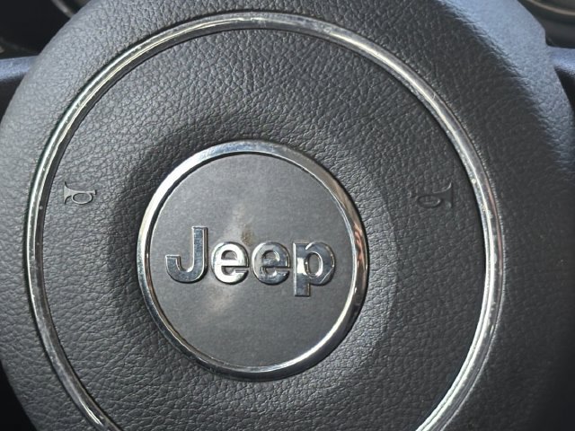 Used 2017 Jeep Wrangler Unlimited Rubicon w/ Cold Weather Group AWD/4WD image 13