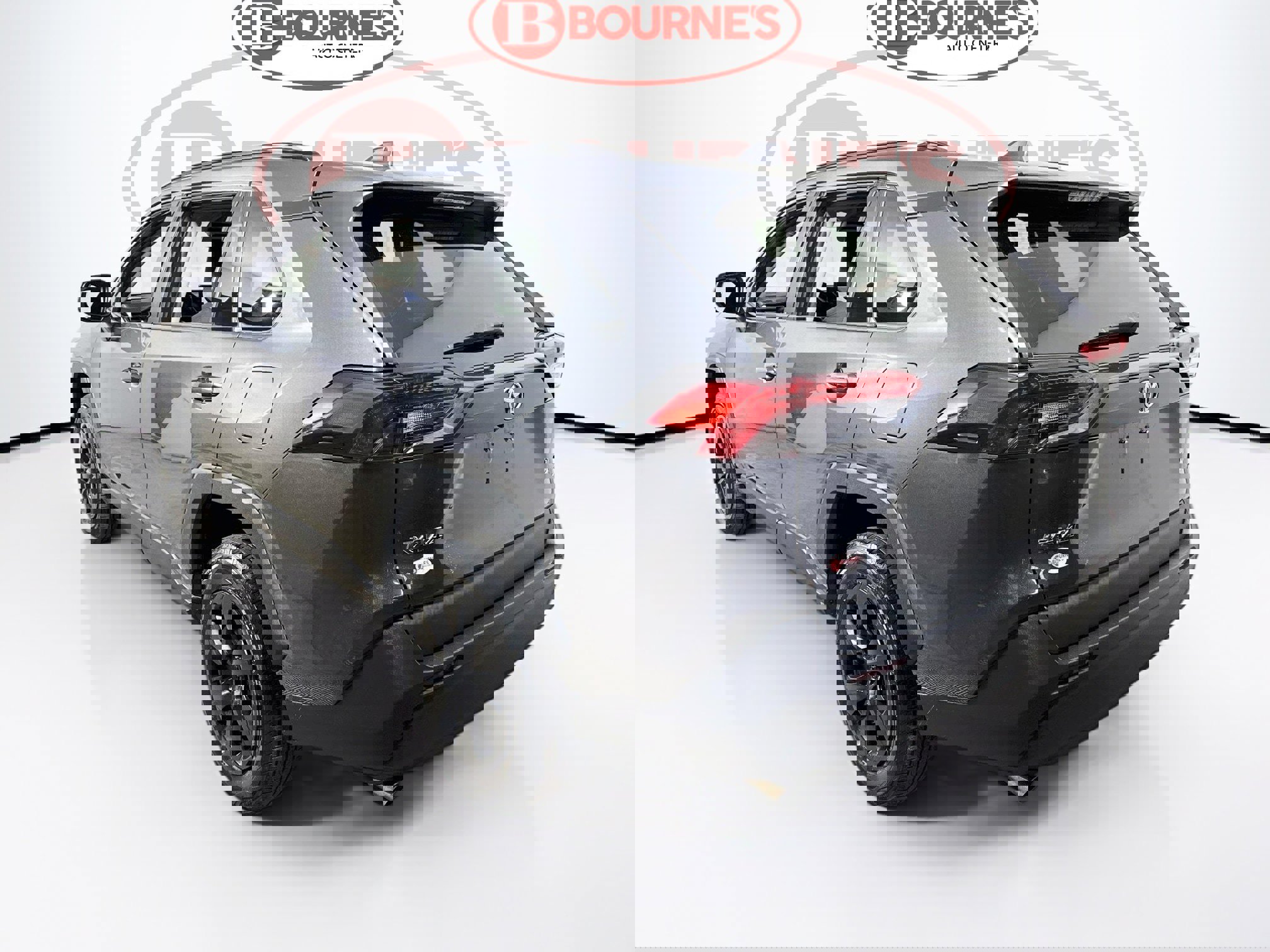 Used 2021 Toyota RAV4 LE w/ Carpet Mat Package (TMS) image 6