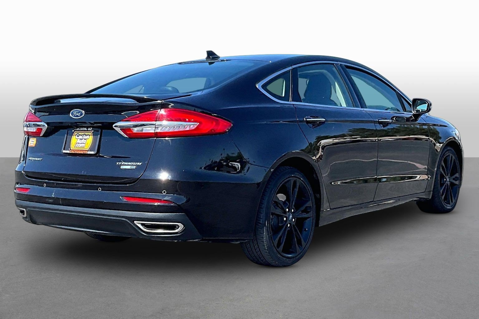 Used 2020 Ford Fusion Titanium AWD/4WD image 2